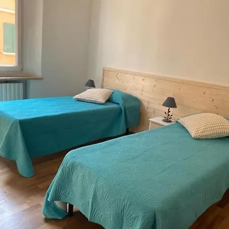 Mercante In Fiera Bo Con Posto Auto *